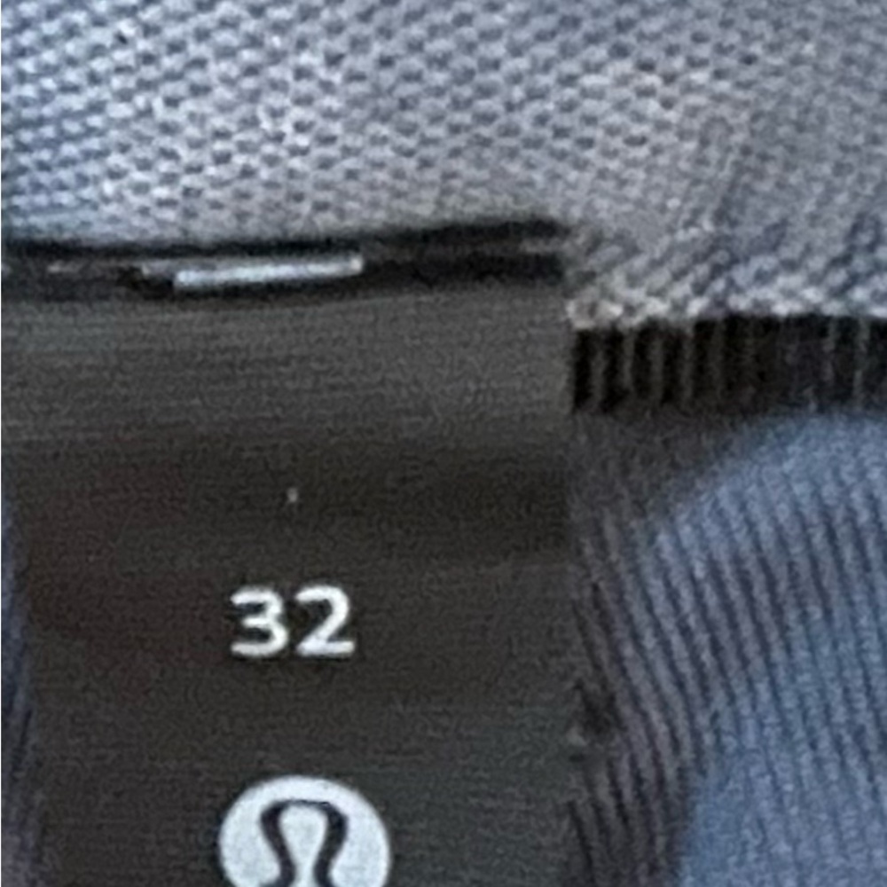 Lululemon mens size 32 medium gray